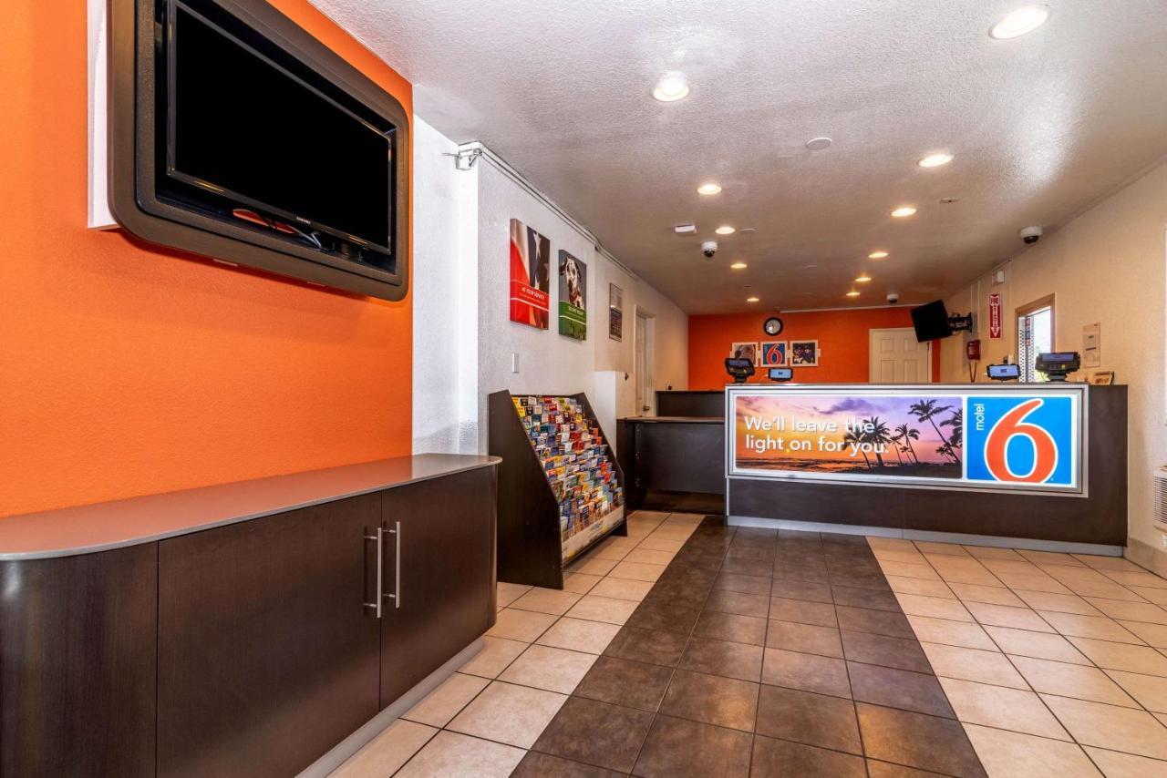 Motel 6-Palm Springs, Ca - East - Palm Canyon Bagian luar foto