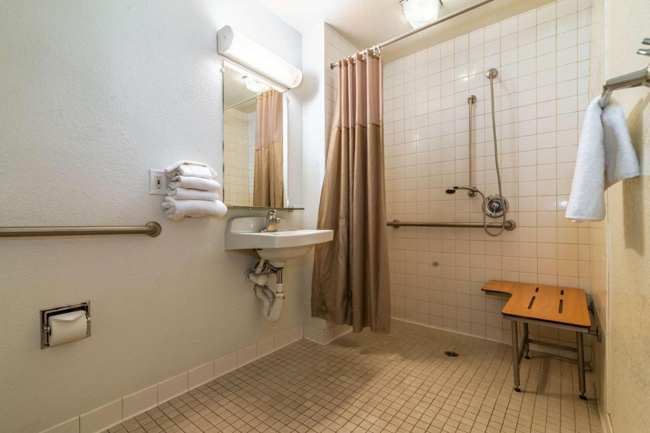 Motel 6-Palm Springs, Ca - East - Palm Canyon Bagian luar foto