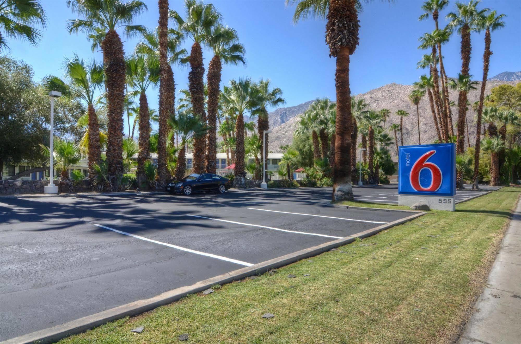 Motel 6-Palm Springs, Ca - East - Palm Canyon Bagian luar foto