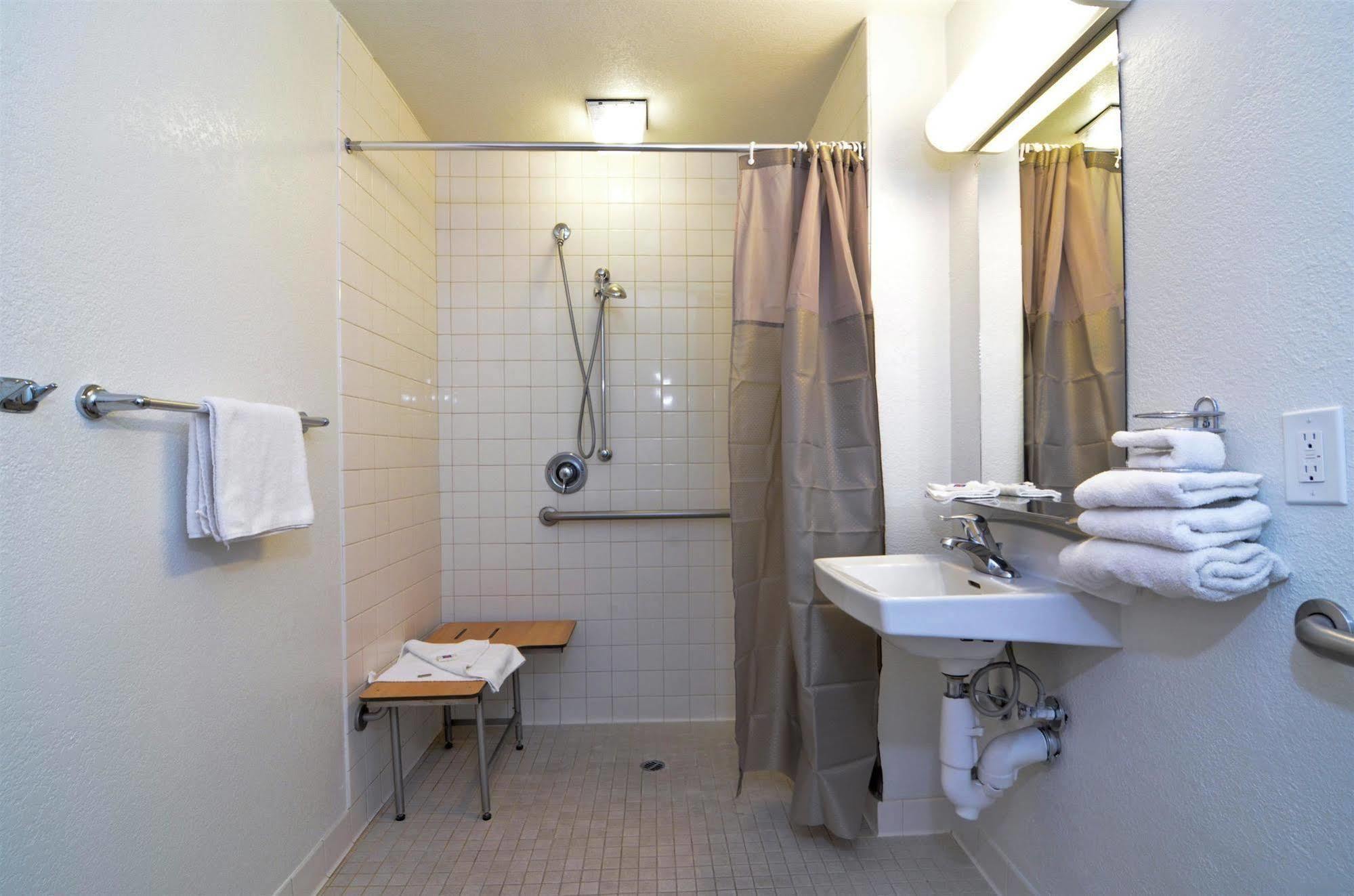 Motel 6-Palm Springs, Ca - East - Palm Canyon Bagian luar foto