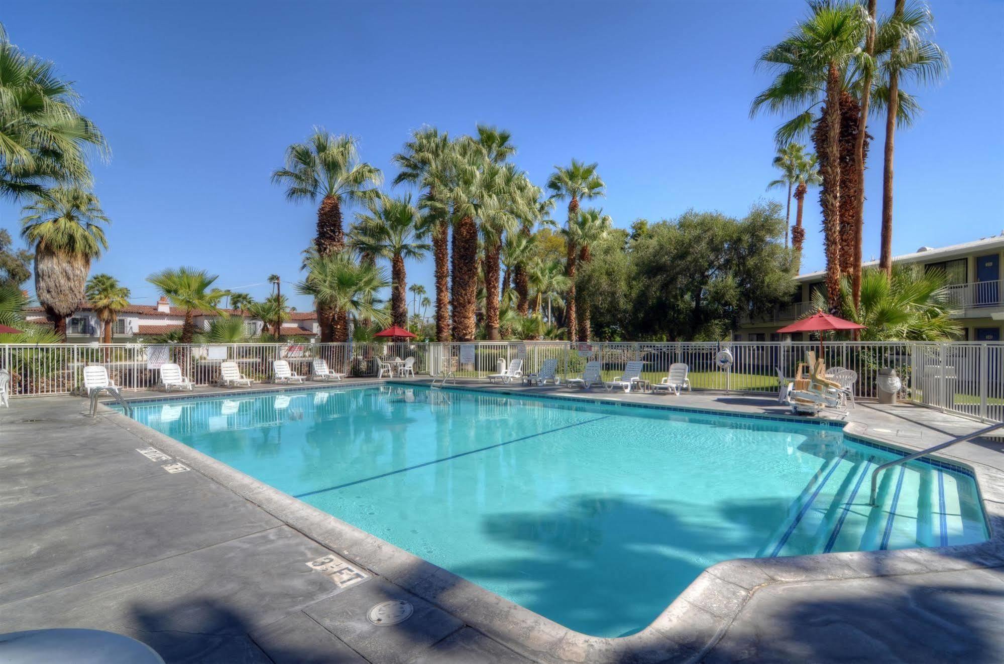 Motel 6-Palm Springs, Ca - East - Palm Canyon Bagian luar foto