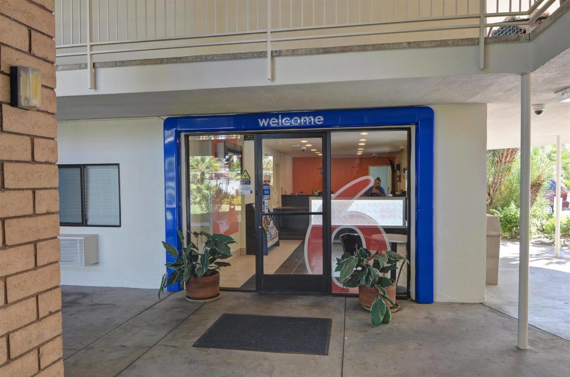Motel 6-Palm Springs, Ca - East - Palm Canyon Bagian luar foto