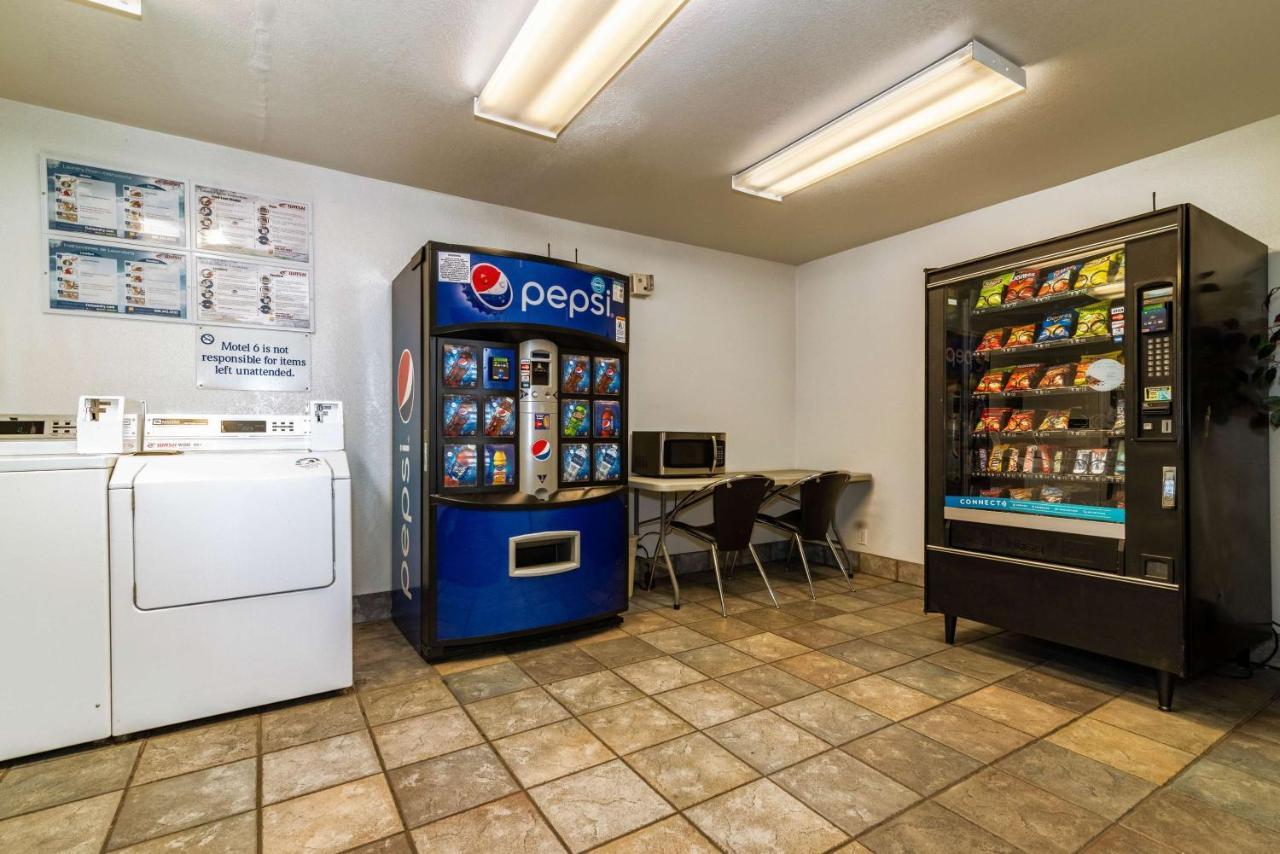 Motel 6-Palm Springs, Ca - East - Palm Canyon Bagian luar foto