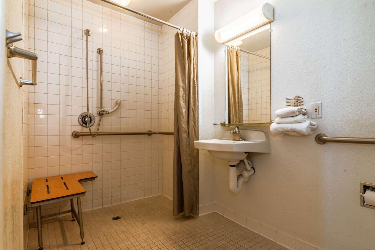 Motel 6-Palm Springs, Ca - East - Palm Canyon Bagian luar foto