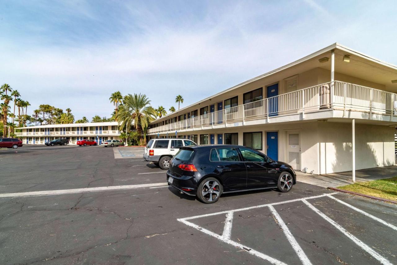 Motel 6-Palm Springs, Ca - East - Palm Canyon Bagian luar foto